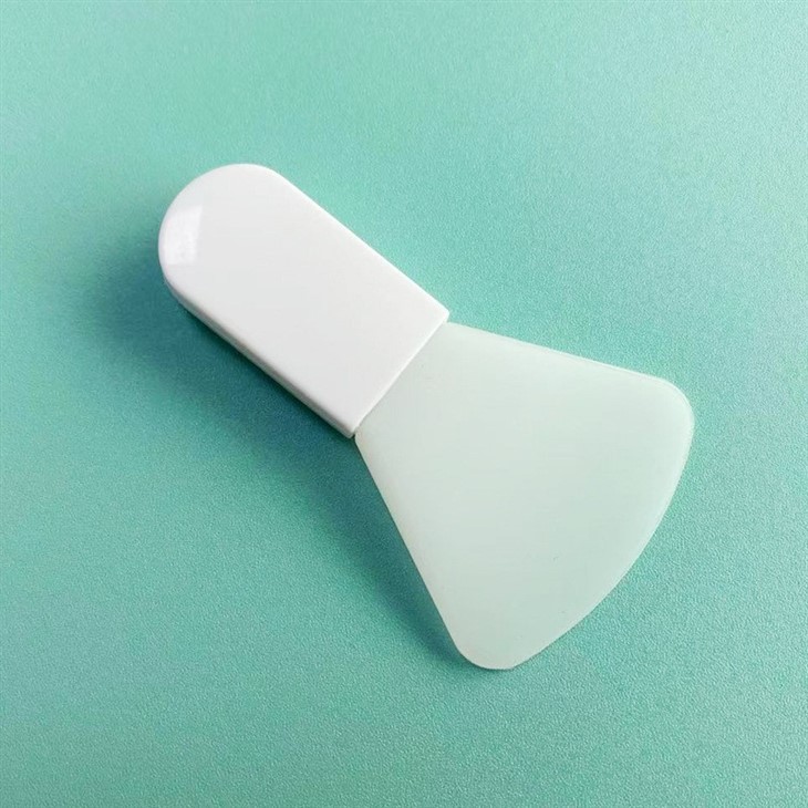 Portable Silicone Mask Brush